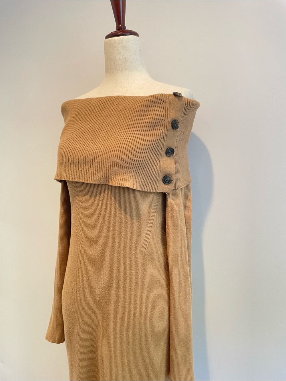 Banana Republic Off the Shoulder Midi Dress - size Small